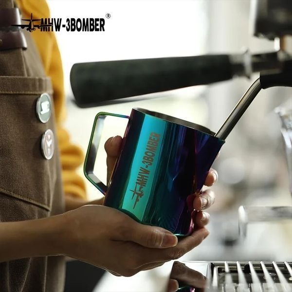 Питчер MHW-3BOMBER Latte Art Pitcher Flagship 5.0 600 мл мультиколор P5912C фото