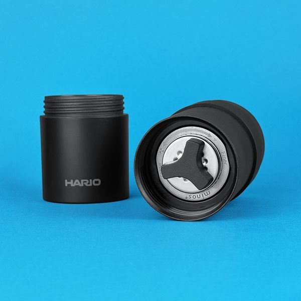 Кофемолка ручная Hario Mini Black Pro с металлическими жерновами CMS-B-EX фото