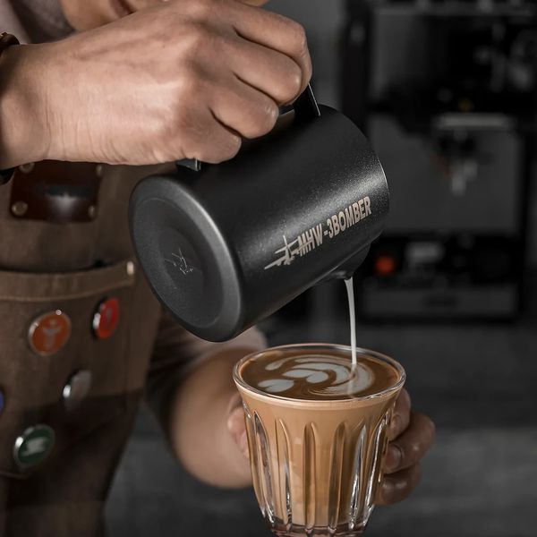 Питчер MHW-3BOMBER Latte Art Pitcher Flagship 5.0 600 мл черный P5033B фото
